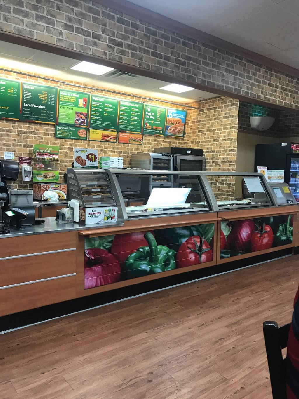 Subway | restaurant | 3200 NW 79th St, Miami, FL 33147, USA | 7863594935 OR +1 786-359-4935