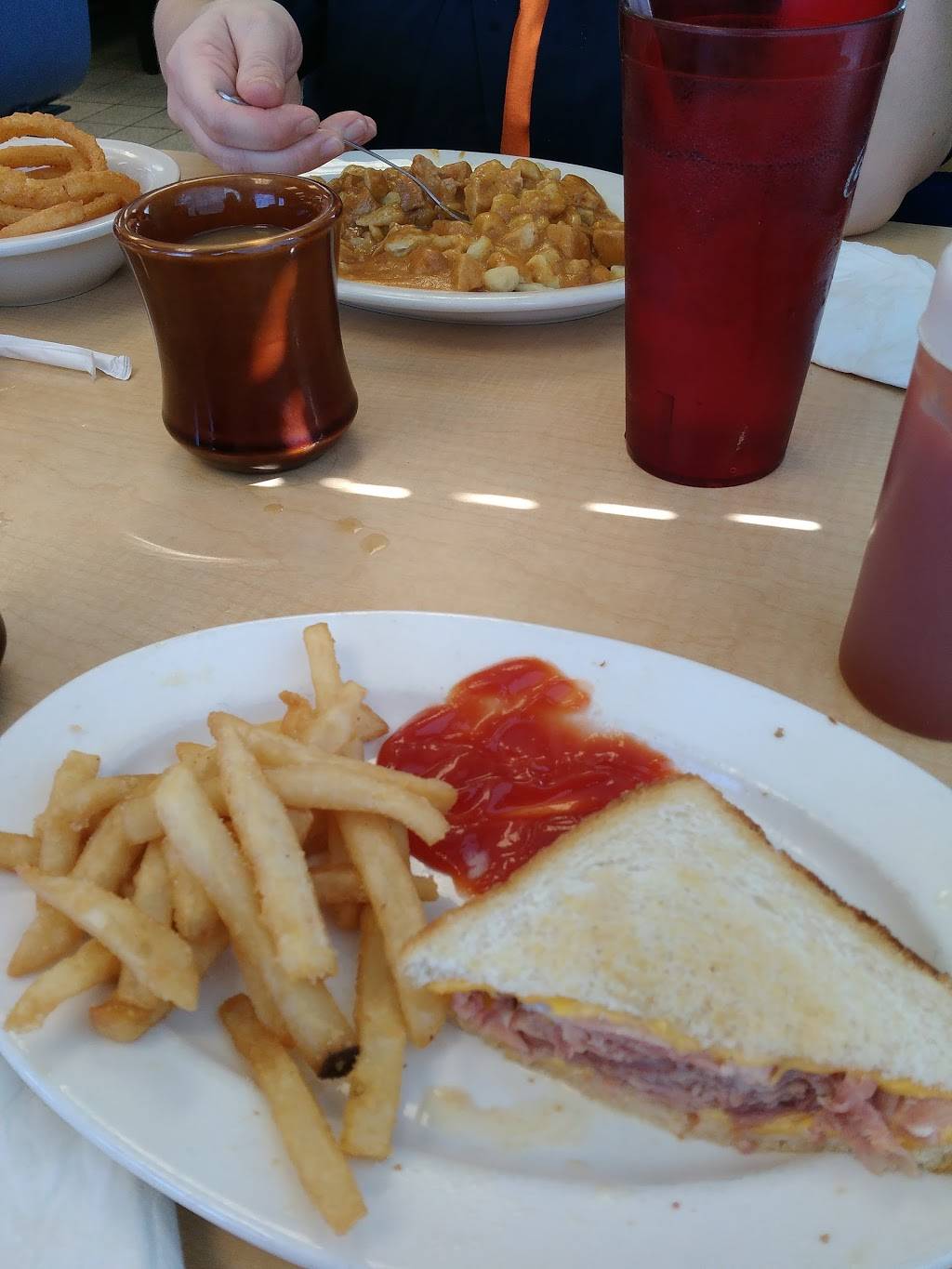 Lowell Street Cafe | restaurant | 903 Lowell St, Elyria, OH 44035, USA | 4403227272 OR +1 440-322-7272