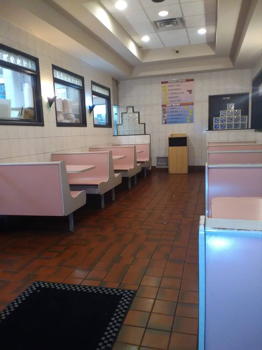 Legends | restaurant | 2525 W Davison St, Detroit, MI 48238, USA | 3139568325 OR +1 313-956-8325