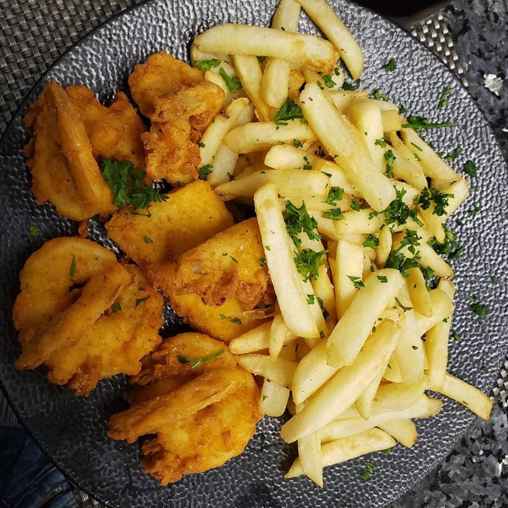 Blue Waters Restaurants | restaurant | 6349 Old Branch Ave, Temple Hills, MD 20748, USA | 3014491600 OR +1 301-449-1600