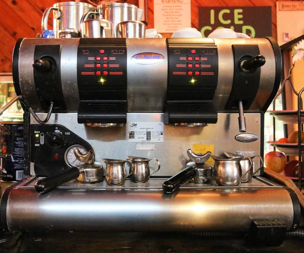 Volcano Country Store | restaurant | 16146 Main St, Volcano, CA 95689, USA | 2092964459 OR +1 209-296-4459