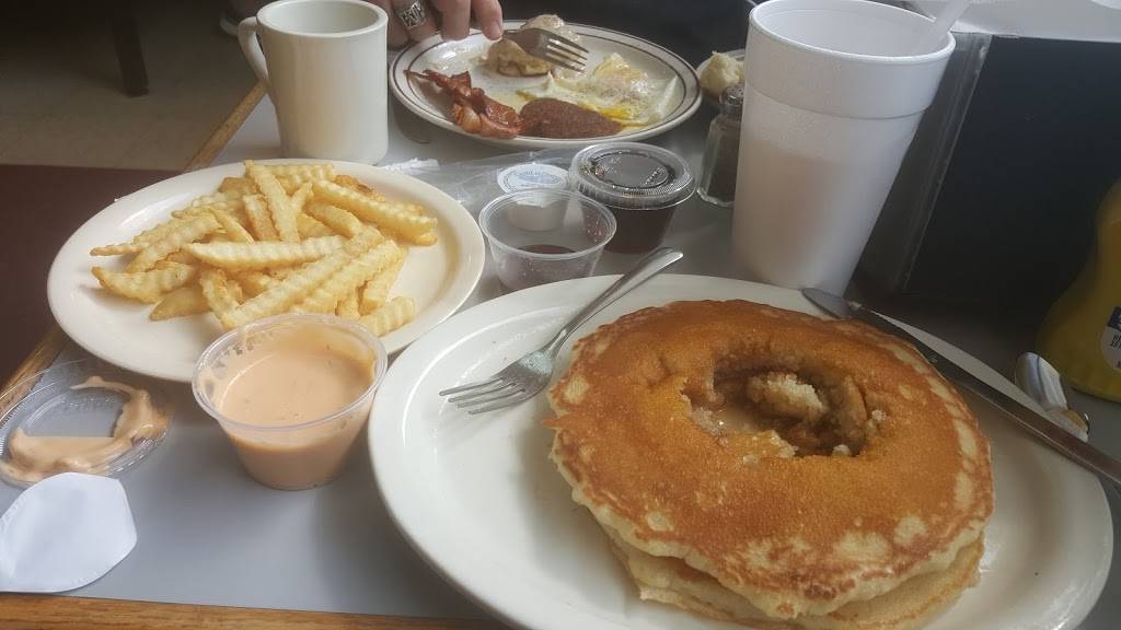 Jefferson Fountain | restaurant | 22 N Jefferson Cir, Oak Ridge, TN 37830, USA | 8654821141 OR +1 865-482-1141