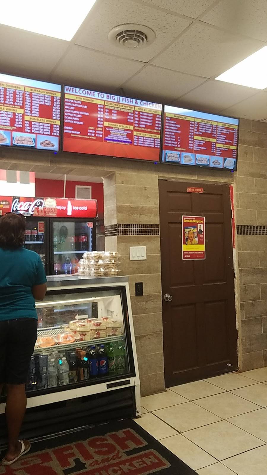 Big J J Fish & Chicken | restaurant | 1114 N Market St, Champaign, IL 61820, USA | 2173514005 OR +1 217-351-4005