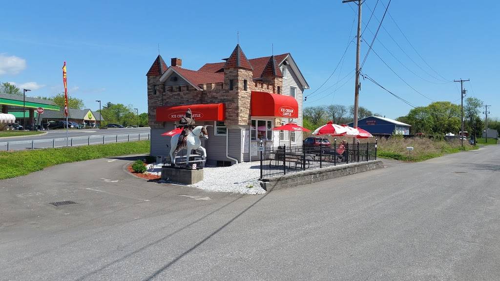 Ice Cream Castle | restaurant | 5 Powells Ln, Kingston, NY 12401, USA | 8453831563 OR +1 845-383-1563
