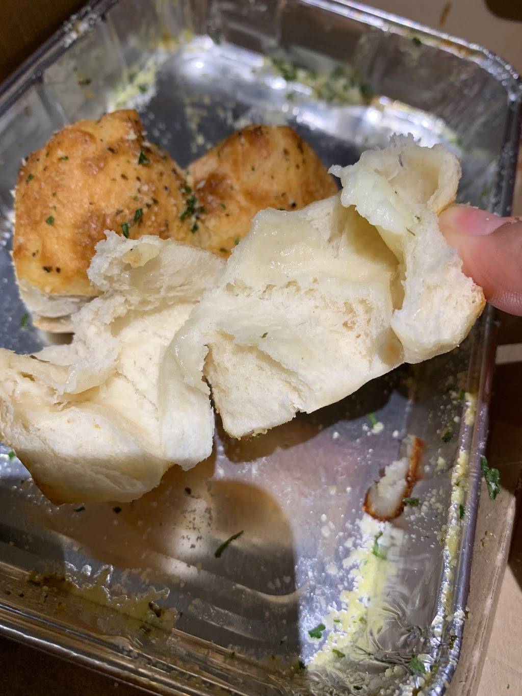 Pizza Hut | meal takeaway | 3408 S Blvd, Edmond, OK 73013, USA | 4053417223 OR +1 405-341-7223