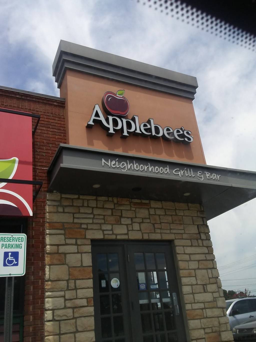 Applebees Grill + Bar | restaurant | 3944 Grandview Dr, Simpsonville, SC 29680, USA | 8642280461 OR +1 864-228-0461