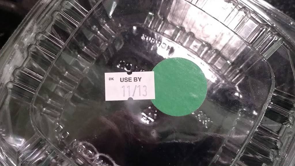 Harrows Chicken Pies | restaurant | 345 Main St, Tewksbury, MA 01876, USA | 9788580411 OR +1 978-858-0411