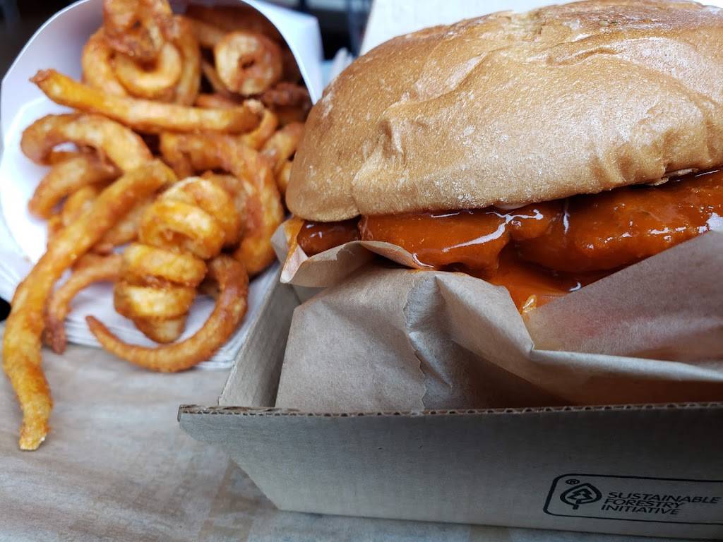 Arbys | restaurant | 4445 Central Pl, Fairfield, CA 94534, USA | 7074195795 OR +1 707-419-5795