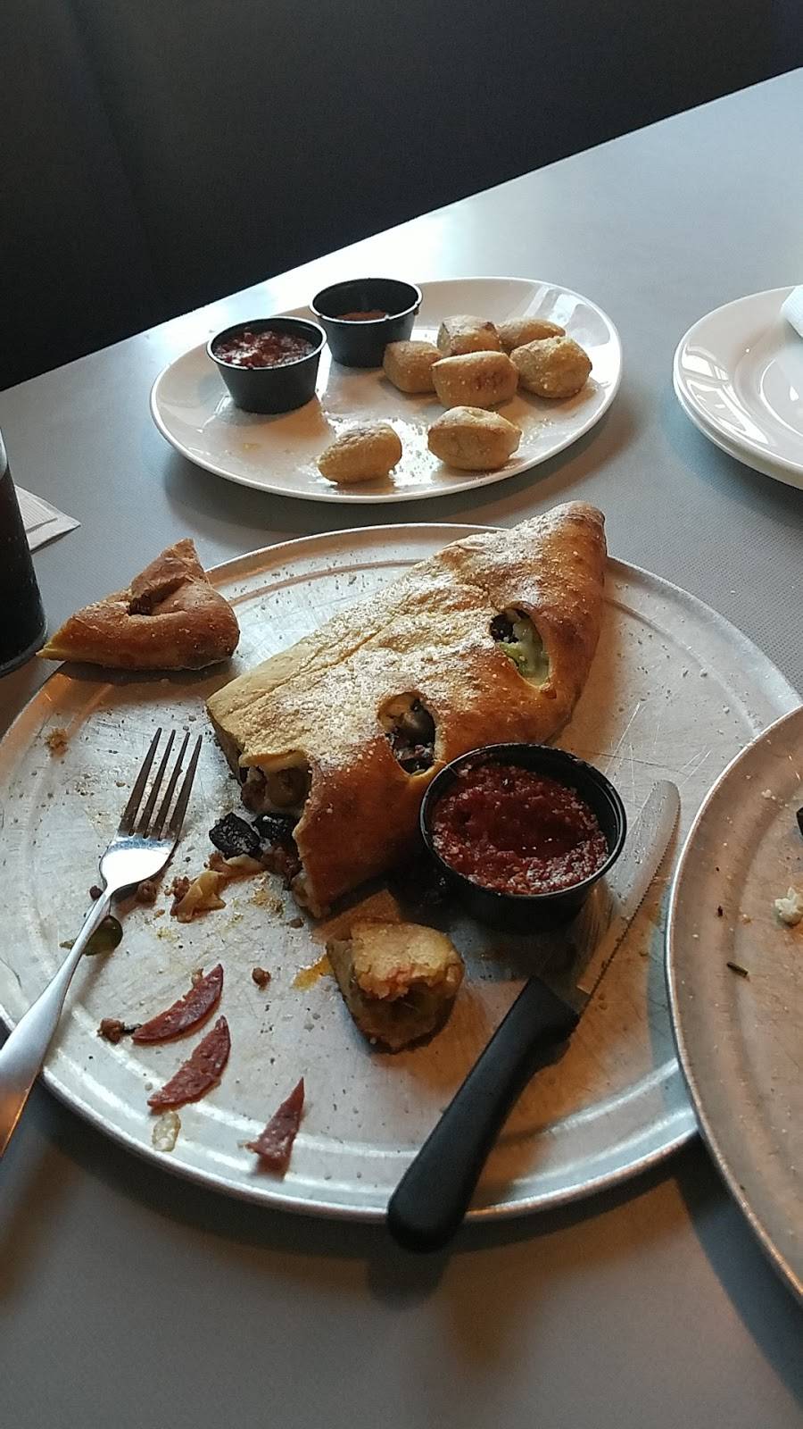 Mellow Mushroom | meal takeaway | 1018-2 3rd St N, Jacksonville Beach, FL 32250, USA | 9042415600 OR +1 904-241-5600