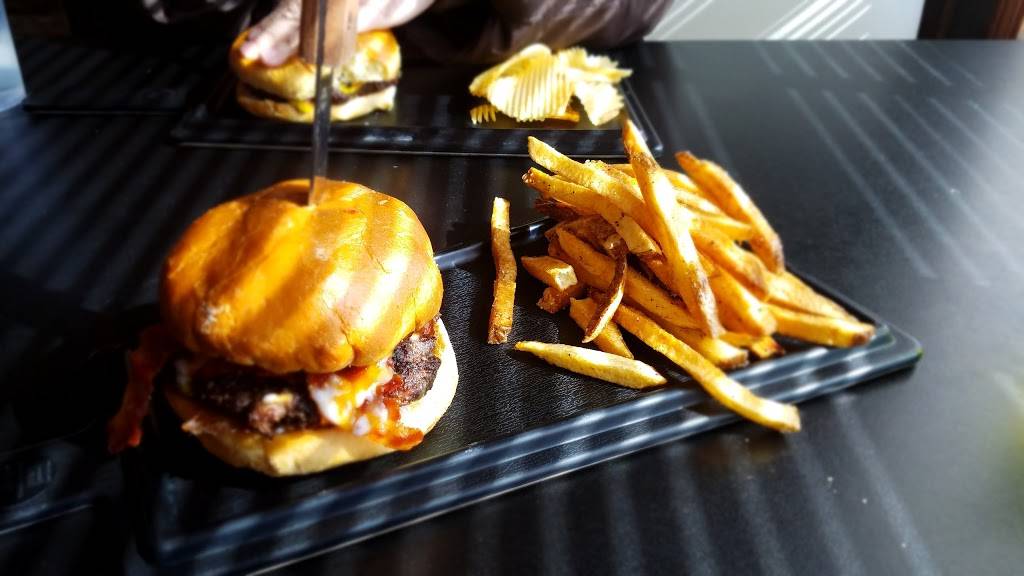 Speed-Eez | restaurant | 13300 Roosevelt Hwy, Corry, PA 16407, USA | 8146647455 OR +1 814-664-7455