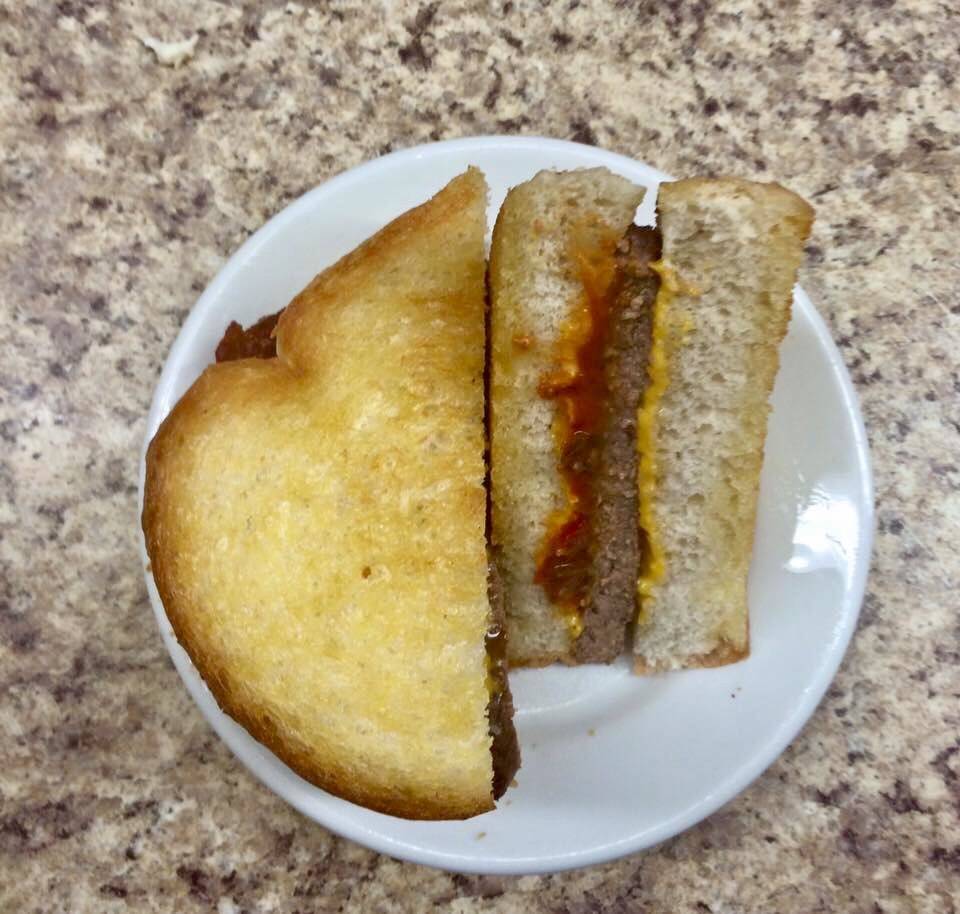 Ellis Restaurant | restaurant | 5776 Shinnston Pike, Shinnston, WV 26431, USA | 3045920405 OR +1 304-592-0405