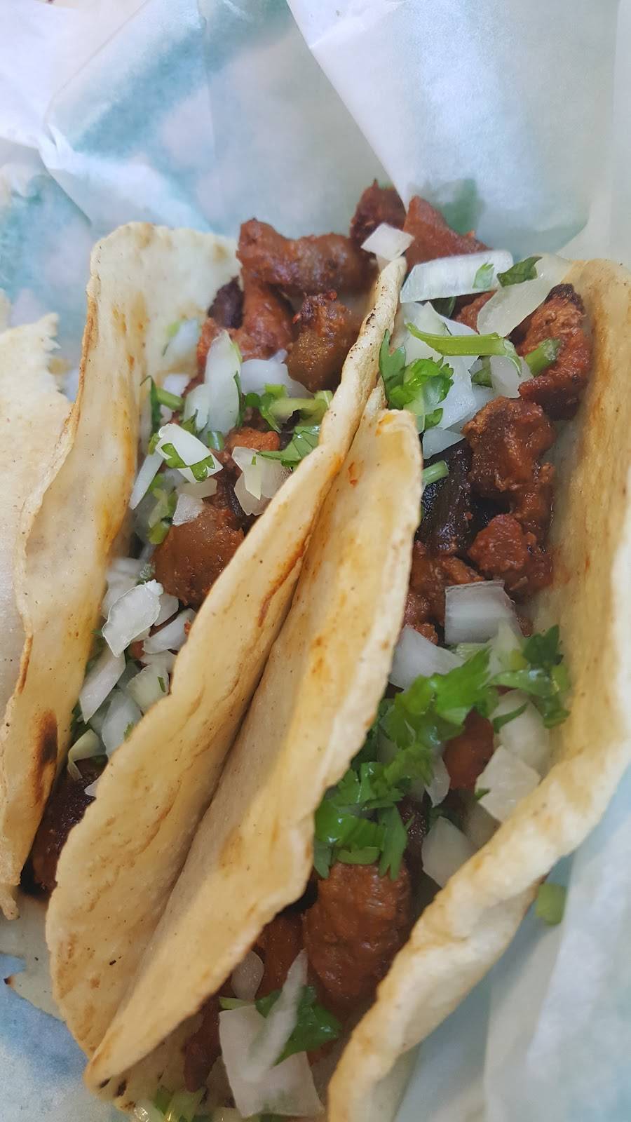 Hugos | restaurant | 1817 S Edgefield Ave, Dallas, TX 75224, USA | 2149433616 OR +1 214-943-3616