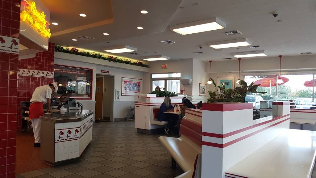 In-N-Out Burger | restaurant | 280 Ave 12th Ave, Hanford, CA 93230, USA | 8007861000 OR +1 800-786-1000