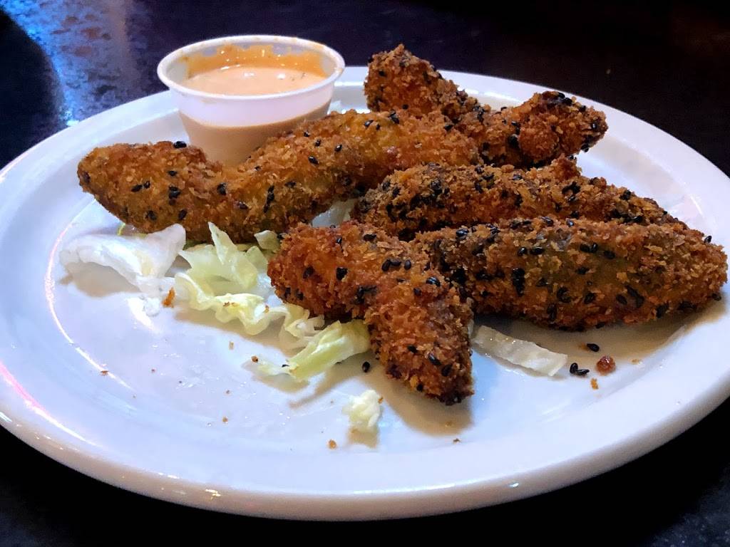 Louis Bar & Grill | restaurant | 1018 S College St, Winchester, TN 37398, USA | 9313135556 OR +1 931-313-5556