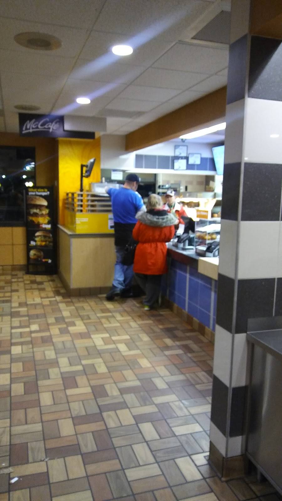 McDonalds | cafe | 117 West St, Ware, MA 01082, USA | 4139673485 OR +1 413-967-3485