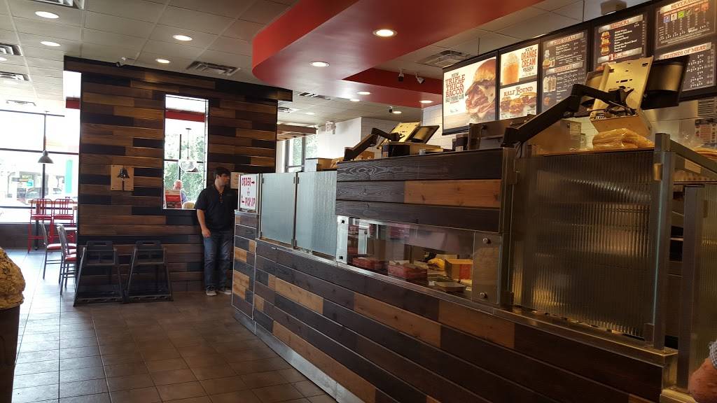 Arbys | restaurant | 110 N Head St, Belton, TX 76513, USA | 2548319200 OR +1 254-831-9200