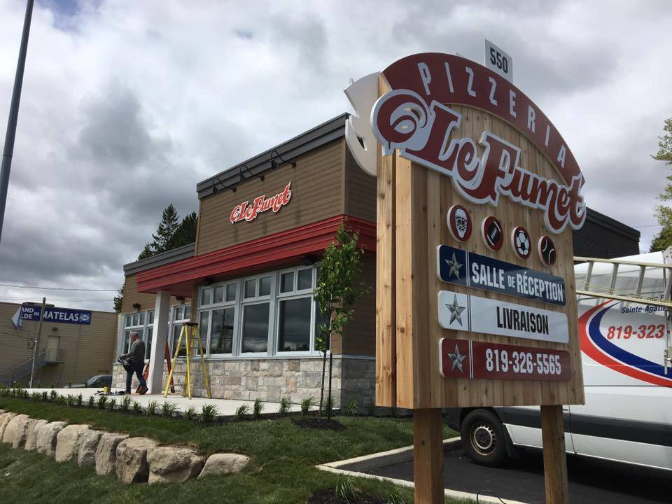 Restaurant Le Fumet | restaurant | 550 Rue Principale E, Sainte-Agathe-des-Monts, QC J8C 1K9, Canada | 8193265565 OR +1 819-326-5565