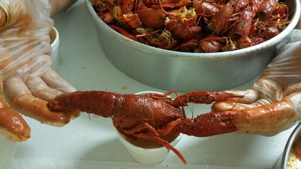 Granddaddy’s Crawfish | restaurant | 2725 W Willow St, Scott, LA 70583, USA | 3372653770 OR +1 337-265-3770
