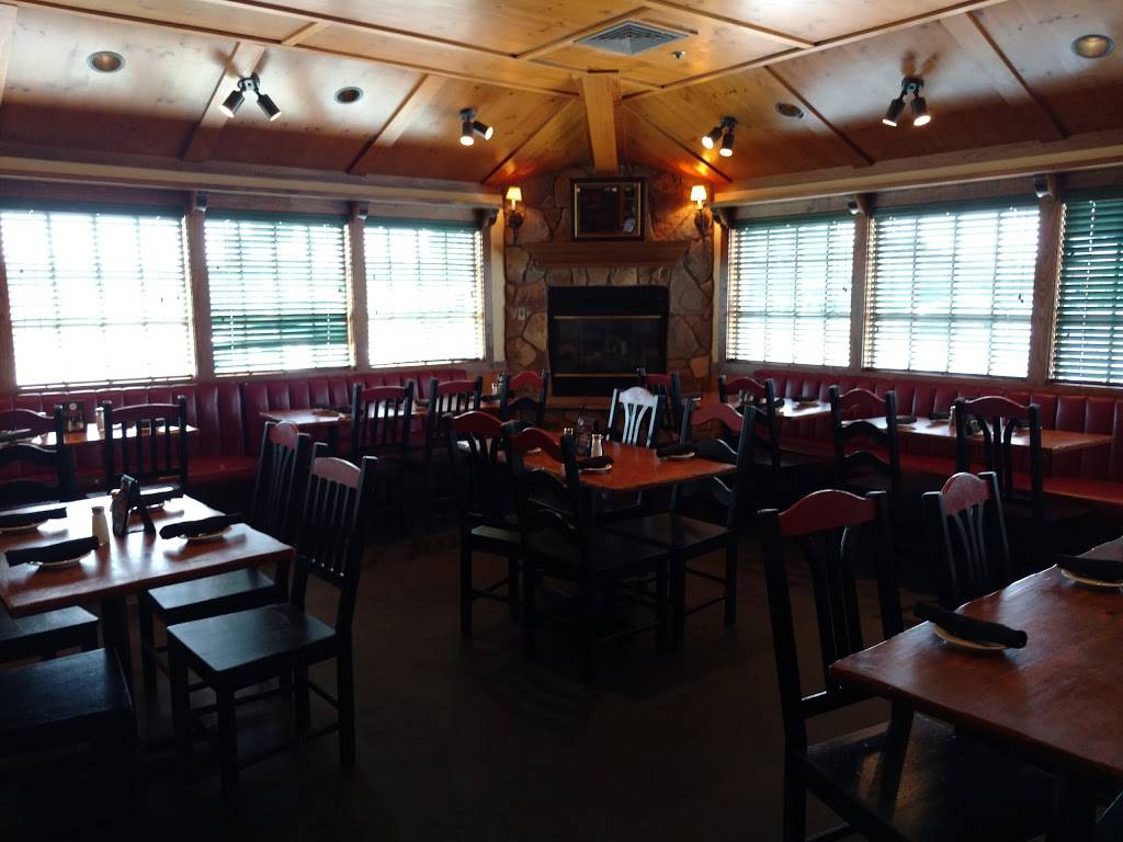 Johnny Carinos | restaurant | 3015 W Shore Dr, Holland, MI 49424, USA | 6167385200 OR +1 616-738-5200