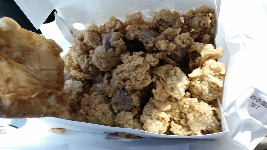 Williams Fried Chicken | restaurant | 2660 Robert B Cullum Blvd, Dallas, TX 75210, USA | 2144215150 OR +1 214-421-5150