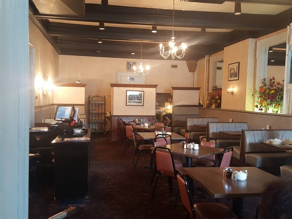 Regos Restaurant & Hotel | restaurant | 601 McKean Ave, Charleroi, PA 15022, USA | 7244836200 OR +1 724-483-6200