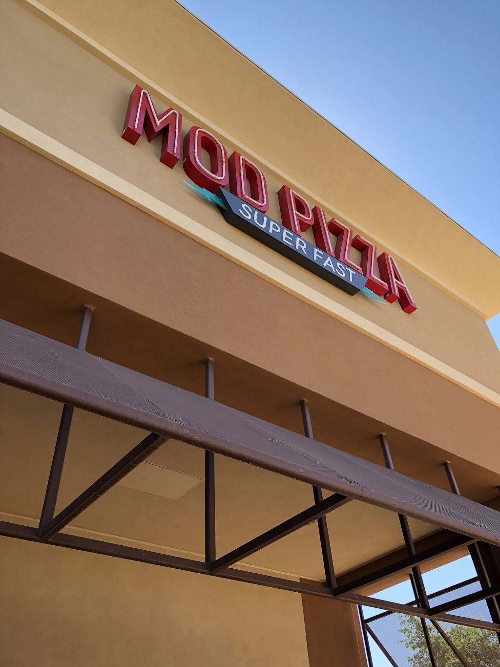 MOD Pizza | restaurant | 2904 S Santan Village Pkwy Suite 101, Gilbert, AZ 85295, USA | 4802146305 OR +1 480-214-6305