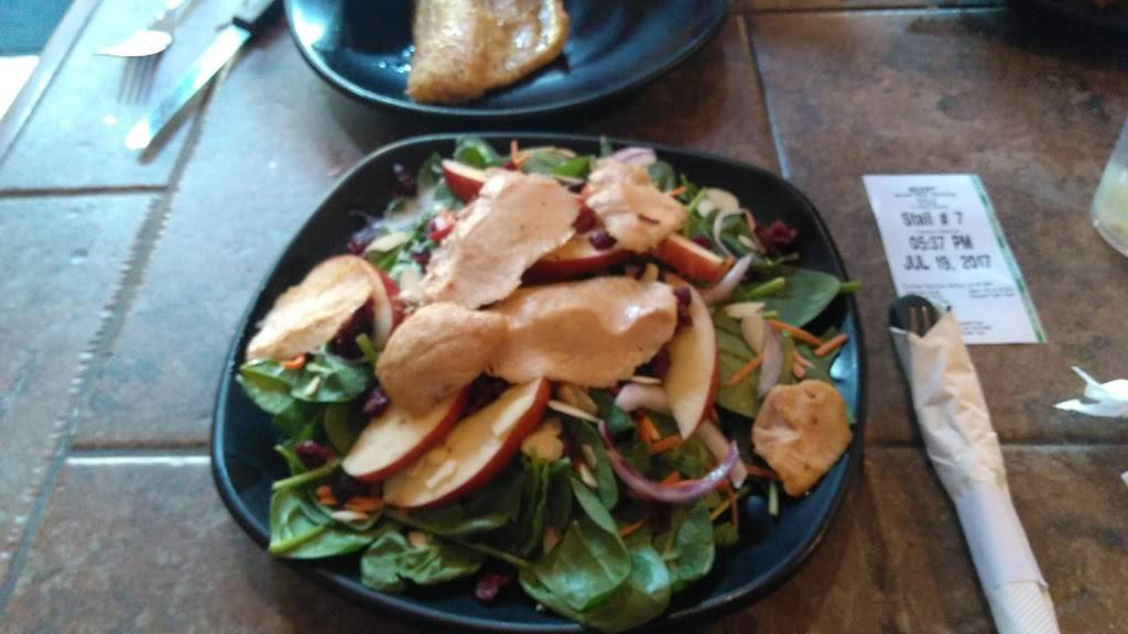 Fox Heights Pub & Grill | restaurant | 217 N Washington St, Green Bay, WI 54301, USA | 9208843277 OR +1 920-884-3277