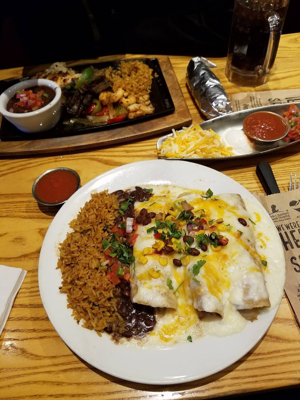 Chilis Grill & Bar | restaurant | 5443 Gosford Rd, Bakersfield, CA 93313, USA | 6616634083 OR +1 661-663-4083