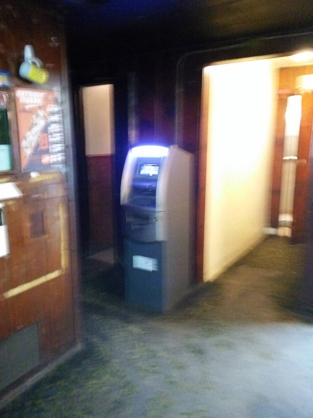 Tagliavias Hitching Post Lounge | night club | 11203 East 8 Mile Road, Warren, MI 48089, USA | 5867568860 OR +1 586-756-8860