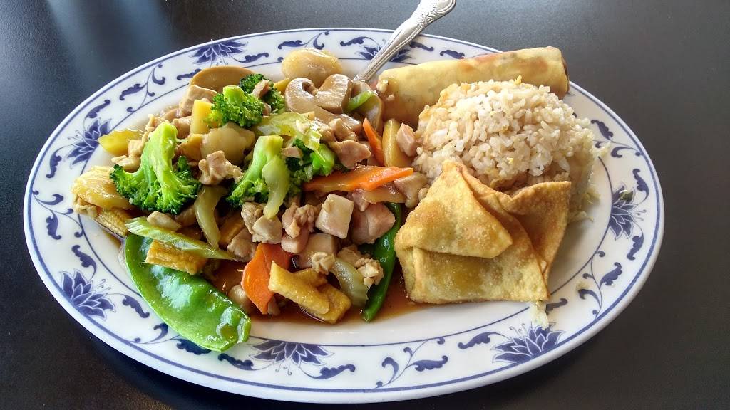 Tsing Tsao Chinese Fast Food | restaurant | 2231 E University Ave, Des Moines, IA 50317, USA | 5152622775 OR +1 515-262-2775