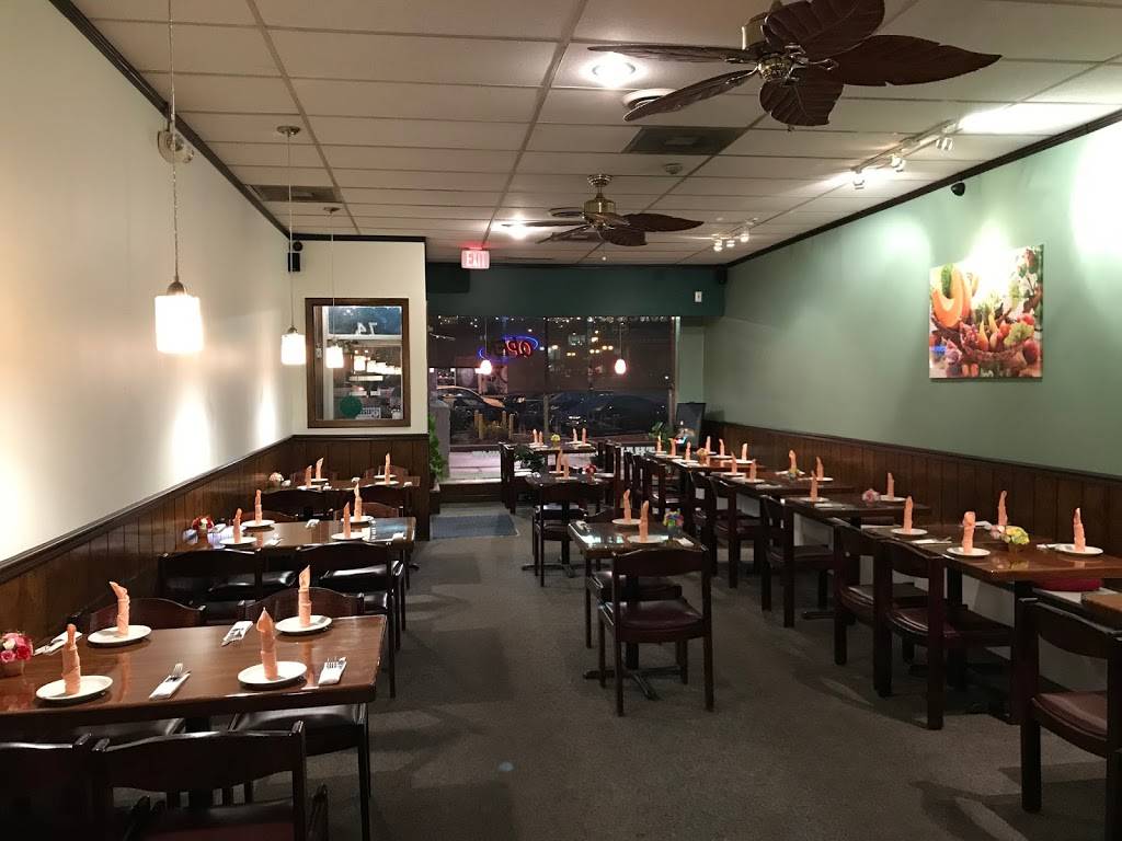 Subdragon 111 Thai Restaurant | restaurant | 74 W Lake St, Addison, IL 60101, USA | 3312252632 OR +1 331-225-2632