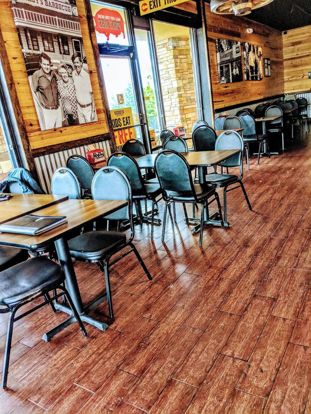 Dickeys Barbecue Pit | restaurant | 323 Metzler Dr Ste 101, Castle Rock, CO 80108, USA | 3036883383 OR +1 303-688-3383