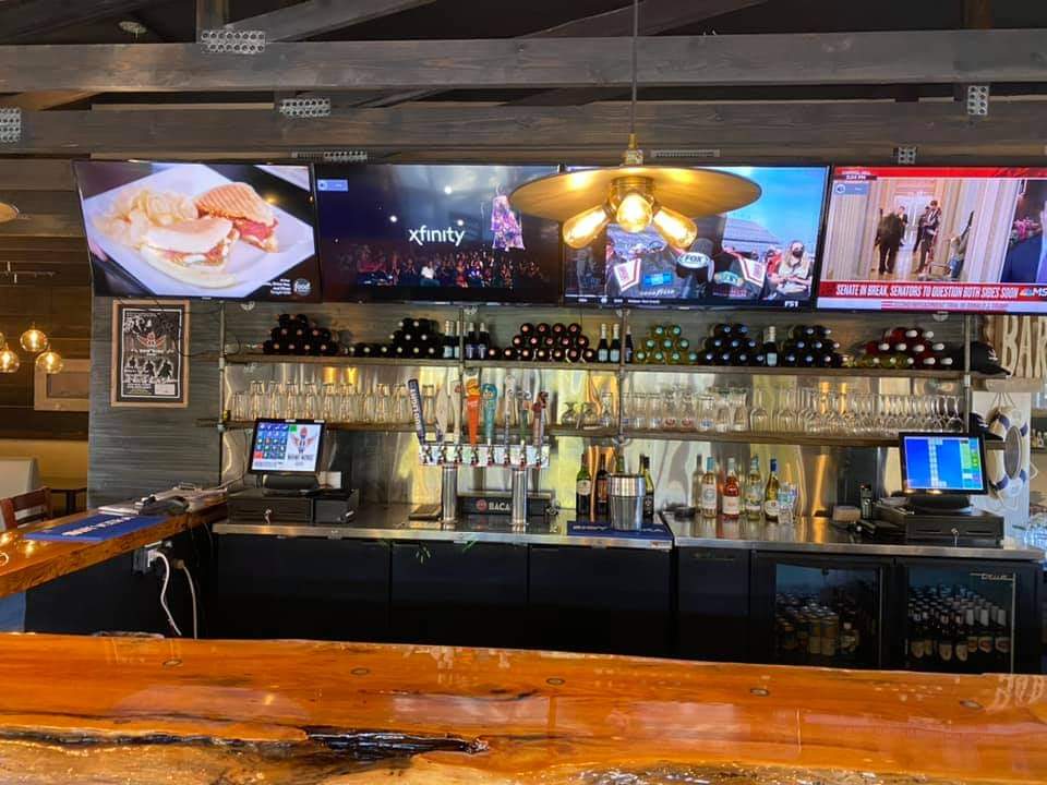 Wow Wing House | restaurant | 1227 Miramar St, Cape Coral, FL 33904, USA | 2398004081 OR +1 239-800-4081