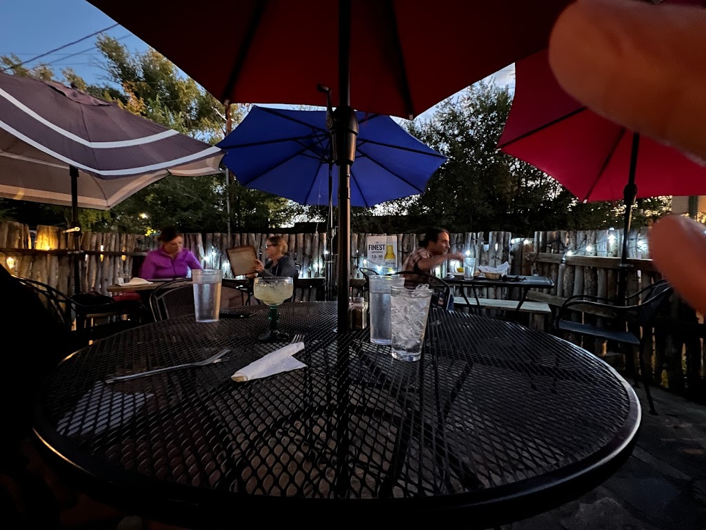 La Cueva Cafe | restaurant | 135 Paseo Del Pueblo Sur, Taos, NM 87571, USA | 5757587001 OR +1 575-758-7001