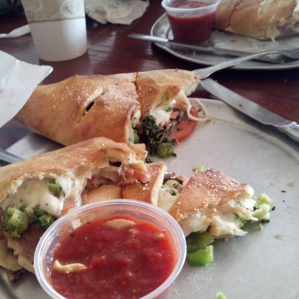 Roccos Pizza Restaurant | restaurant | 517 Kimberton Rd, Phoenixville, PA 19460, USA | 6109352202 OR +1 610-935-2202