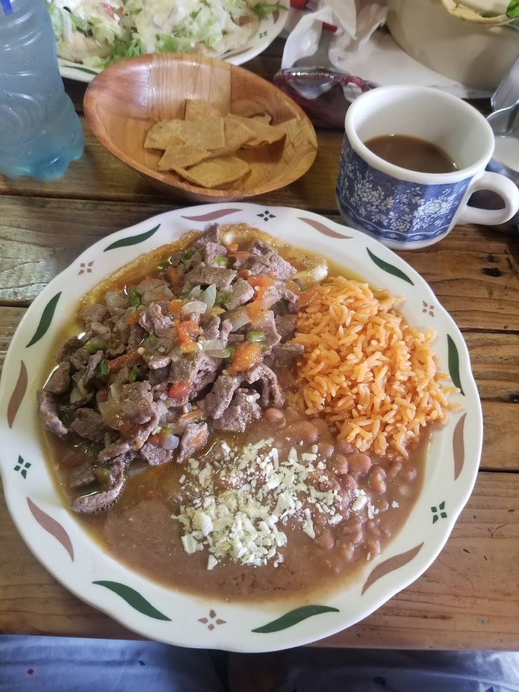 Antojitos Méxicanos Naty | restaurant | Rosarito Centro, Calle de la Palma 403, 17 de Agosto, 22700 Rosarito, B.C., Mexico | 016616122154 OR +52 661 612 2154