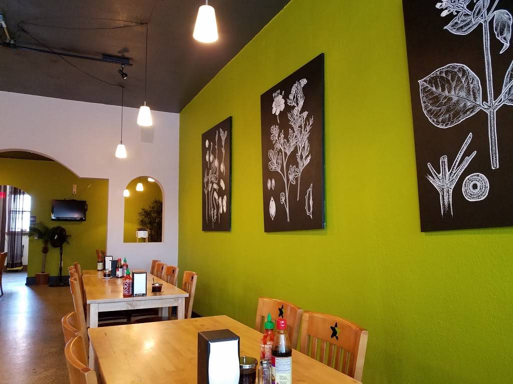 Pho 43 | restaurant | 1814 N Farwell Ave, Milwaukee, WI 53202, USA | 4145850303 OR +1 414-585-0303