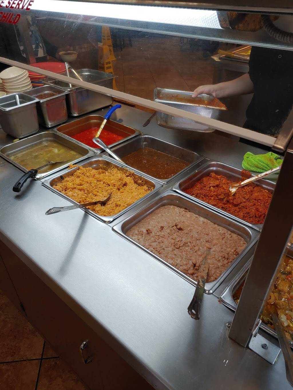 Los Gallegos | restaurant | 587 N Yarbrough Dr, El Paso, TX 79915, USA | 9155920100 OR +1 915-592-0100