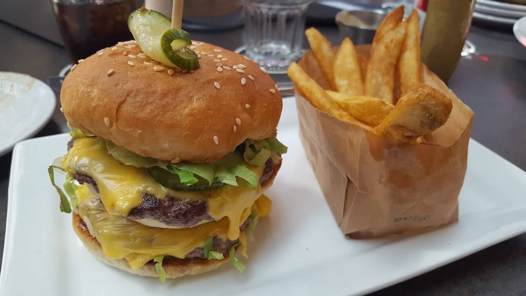 Kalamazoo Beer Exchange | restaurant | 211 E Water St, Kalamazoo, MI 49007, USA | 2695321188 OR +1 269-532-1188