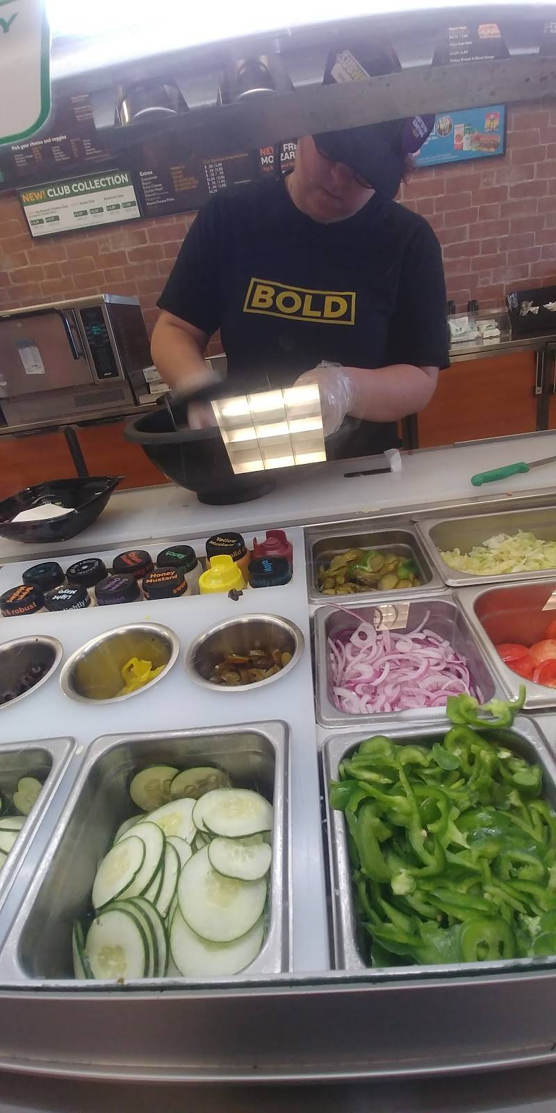 Subway | restaurant | 1060 Mineral Wells Ave, Paris, TN 38242, USA | 7316423210 OR +1 731-642-3210