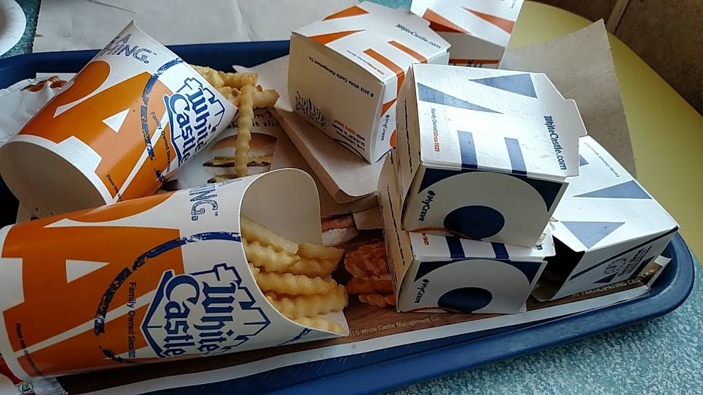 White Castle | restaurant | 26900 Gratiot Ave, Roseville, MI 48066, USA | 5867769560 OR +1 586-776-9560