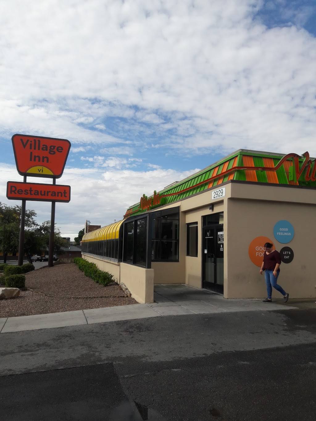 Village Inn | bakery | 2929 N Mesa St, El Paso, TX 79902, USA | 9155440229 OR +1 915-544-0229