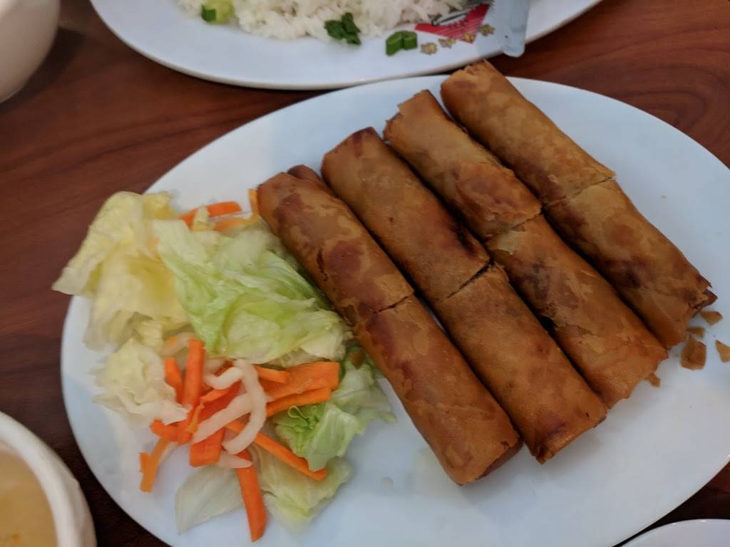 Kevins Noodle House | restaurant | 188 Skyline Plaza, Daly City, CA 94015, USA | 4157695788 OR +1 415-769-5788