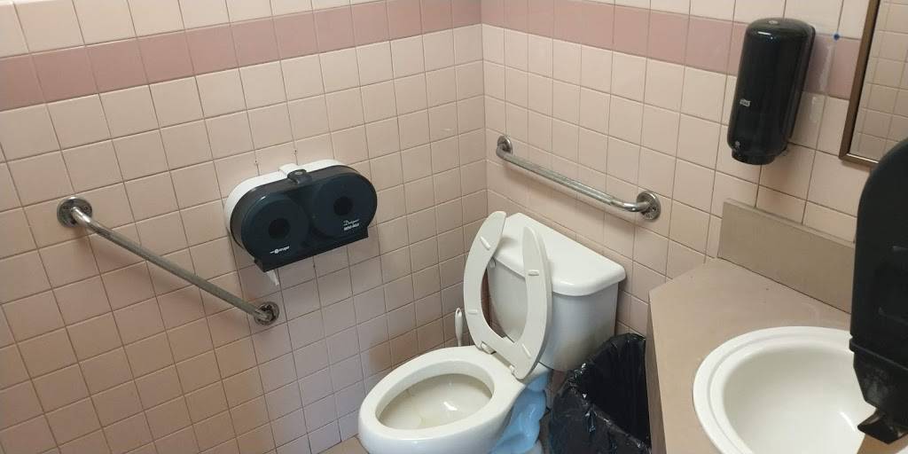 Station Eleven | restaurant | 1001 S Kahshe Lake Rd, Kilworthy, ON P0E 1G0, Canada | 7056898000 OR +1 705-689-8000