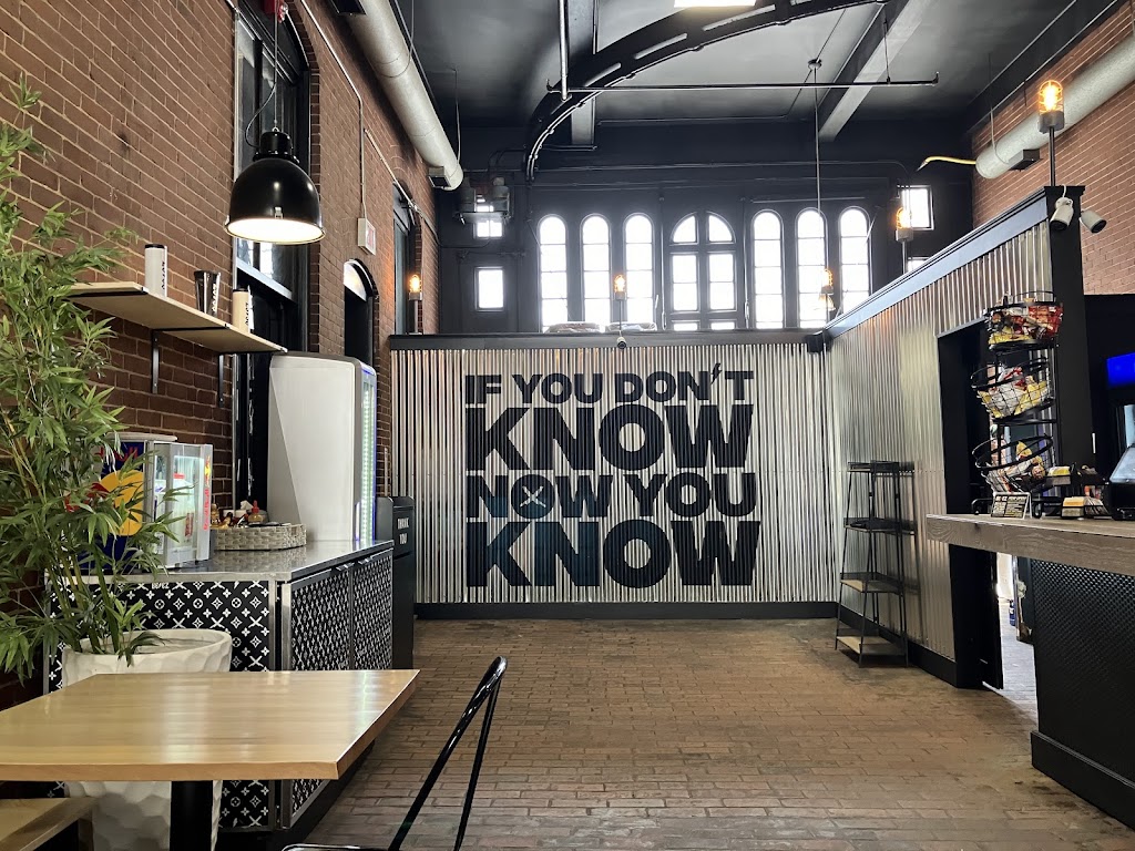 BE-EZ | restaurant | 15 Union St, Lawrence, MA 01840, USA | 9782588164 OR +1 978-258-8164