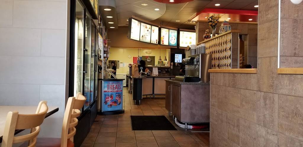 DQ Grill & Chill Restaurant | restaurant | 9575 Diamond Centre Dr, Mentor, OH 44060, USA | 4403543004 OR +1 440-354-3004