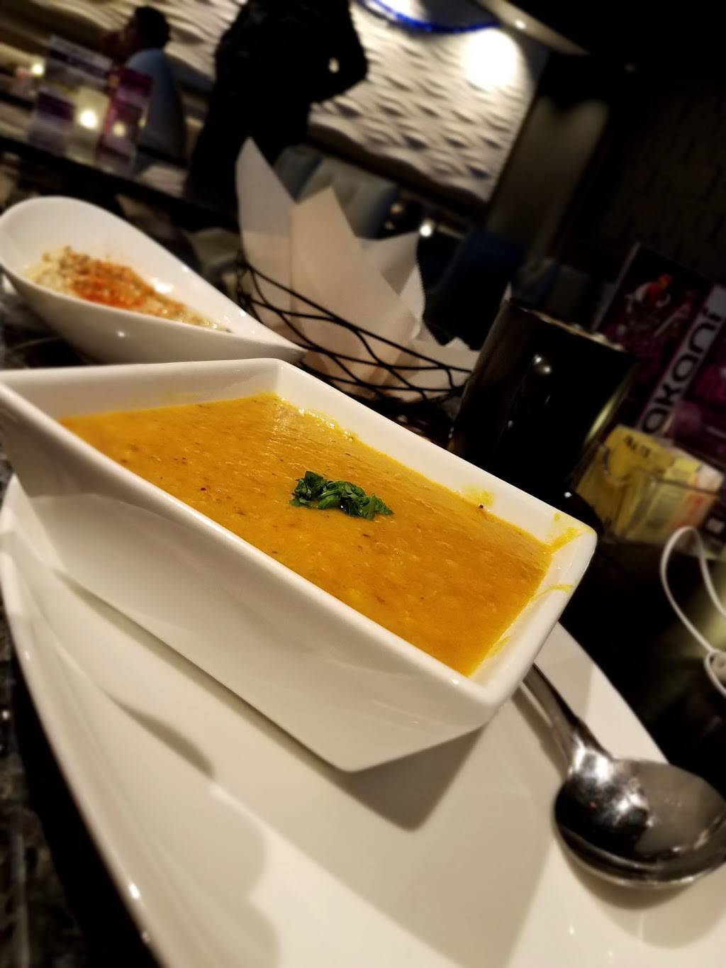 Makani Restaurant & Lounge | meal takeaway | 23070 Oakgrove Rd #150, Sterling, VA 20166, USA | 7034373030 OR +1 703-437-3030