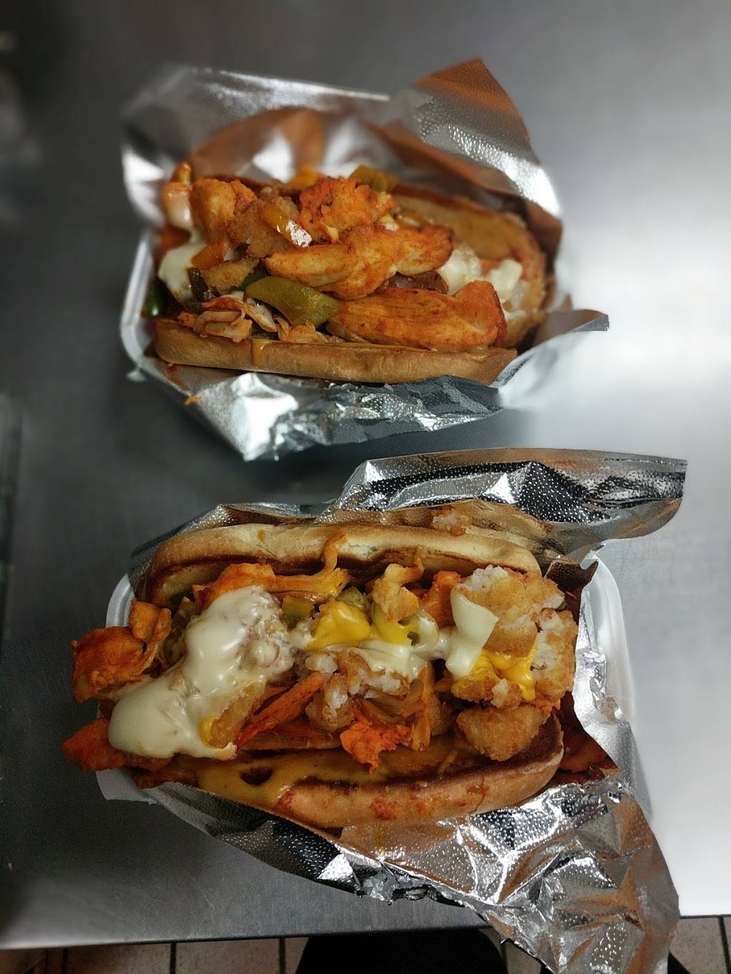 Docs Drive In | restaurant | 421 W Acequia Ave, Visalia, CA 93291, USA | 5596354934 OR +1 559-635-4934