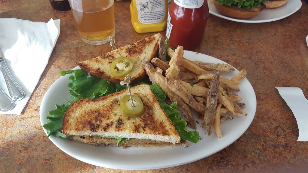 Bluefront Cafe | cafe | 3420, 86 W Maple St, Sturgeon Bay, WI 54235, USA | 9207439218 OR +1 920-743-9218