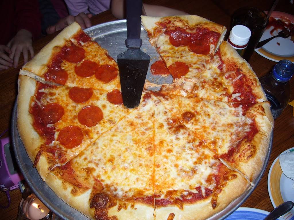 Vesta Pizzeria and Family Restaurant | restaurant | 2 S Main St, Boonsboro, MD 21713, USA | 3014326166 OR +1 301-432-6166